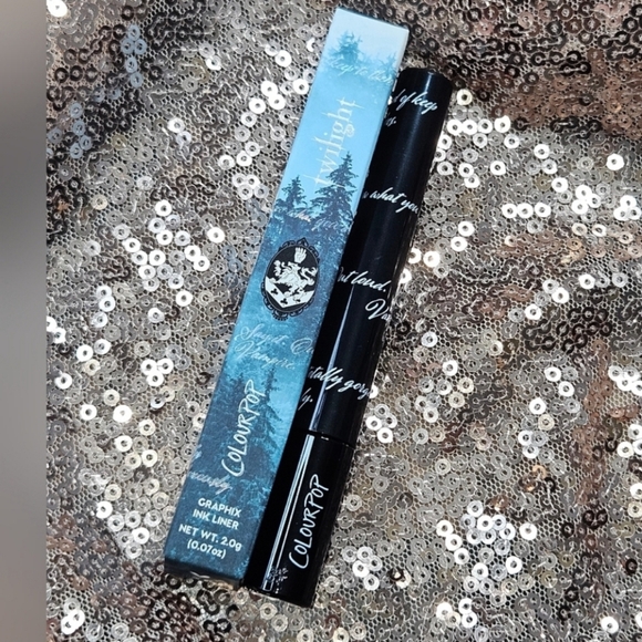 Colourpop x Twilight Bundle - Picture 2 of 3